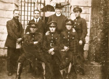 Group outside Wicklow Gaol with republican prisoner William O’Grady back row left with the fine moustache, circa 1920. | Image: Courtesy of John Finlay