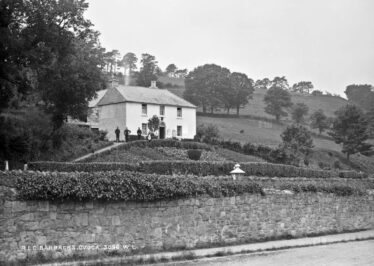 RIC Barracks, Avoca, circa 1900 | Photo: By kind permission National Library of Ireland, ref. L_ROY_03096