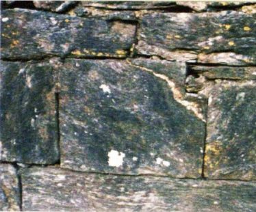 4. A notched stone serving no purpose in its present position (C. Manning). 4. A notched stone serving no purpose in its present position (C. Manning). | Courtesy of Con Manning & Wordwell Publishing