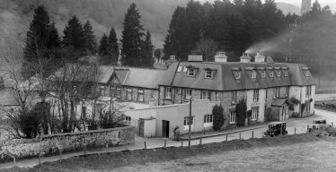 Hotel with new roof | Courtesy of the National Library of Ireland